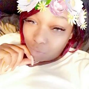 Meet your Posher, Joynell